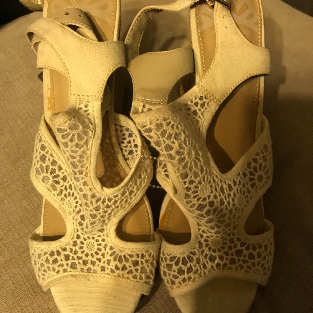 Tan fergie wedges size  9 1/2